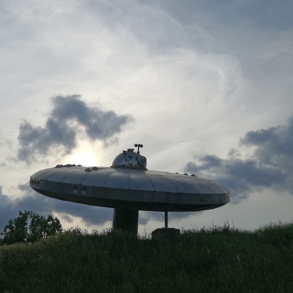 Vrakuna UFO - Bratislava communist buildings 