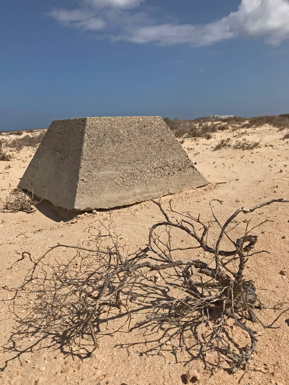 Corralejo sand dunes - pyramid