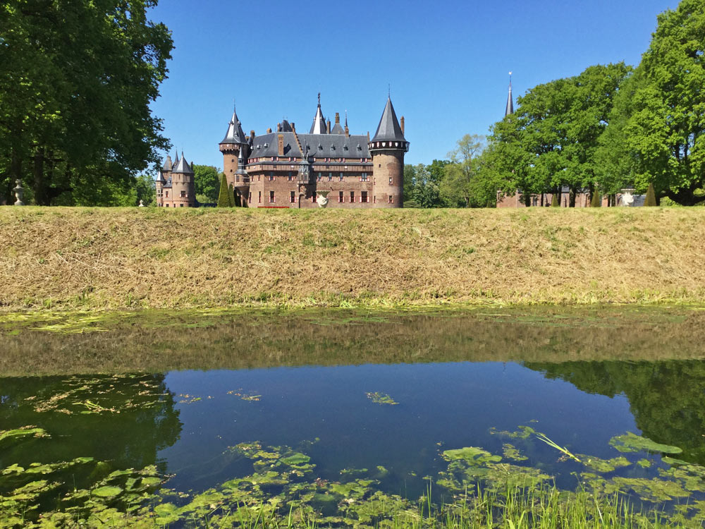 Canal near Castle de Haar.