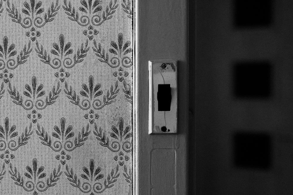 Black and white photography ideas at home