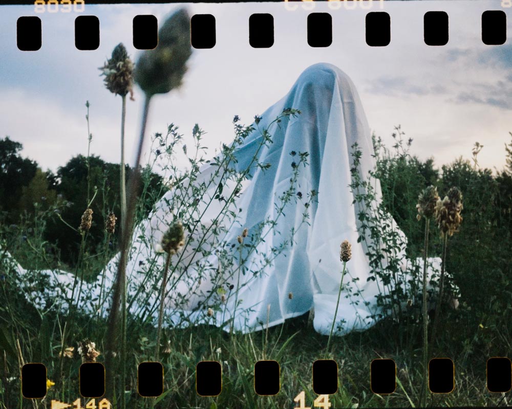 No face poses ideas - using props