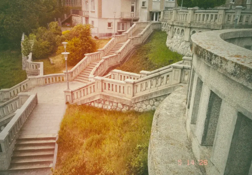 How to create custom vintage photo filter