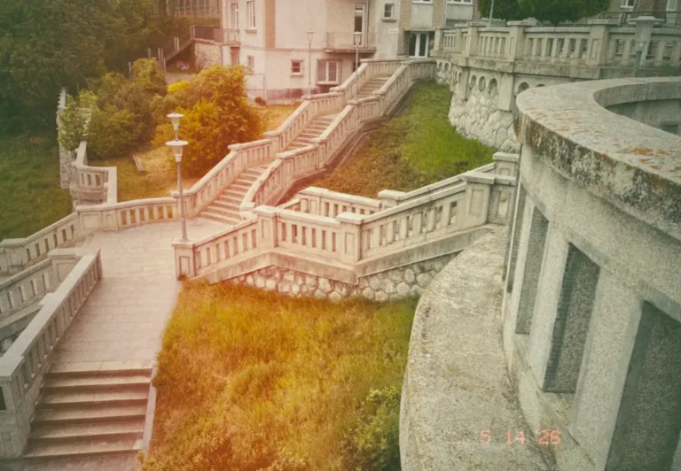 How to create custom vintage photo filter