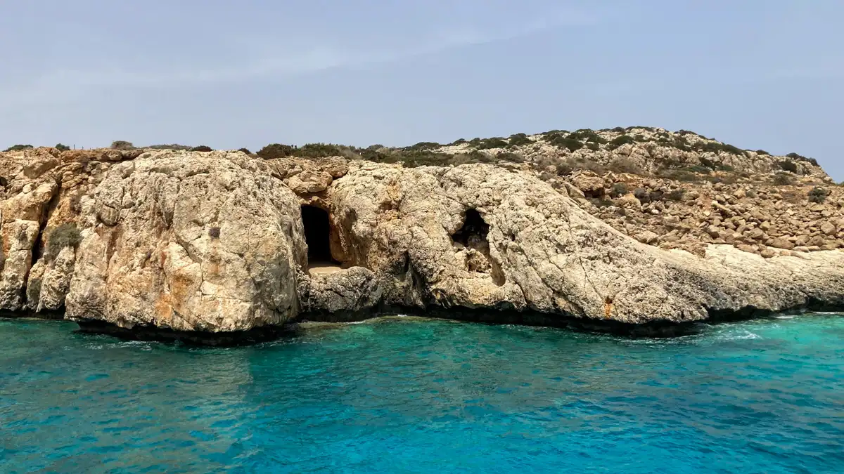 Protaras blue lagoon and turtle cove boat trip