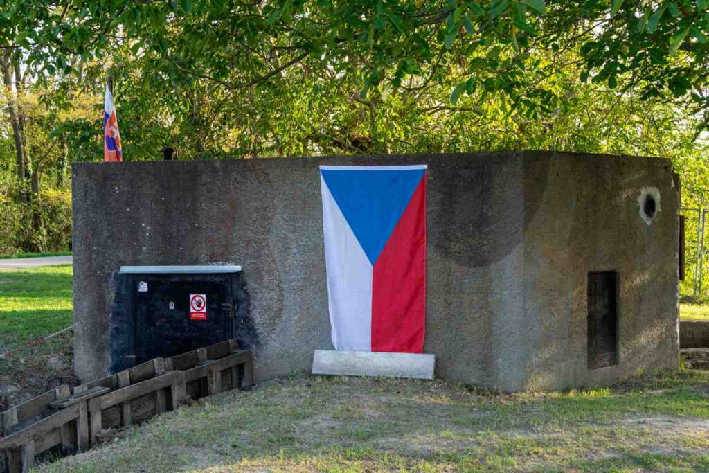 Bunker B-S 9 “Camp Šnejdárek”